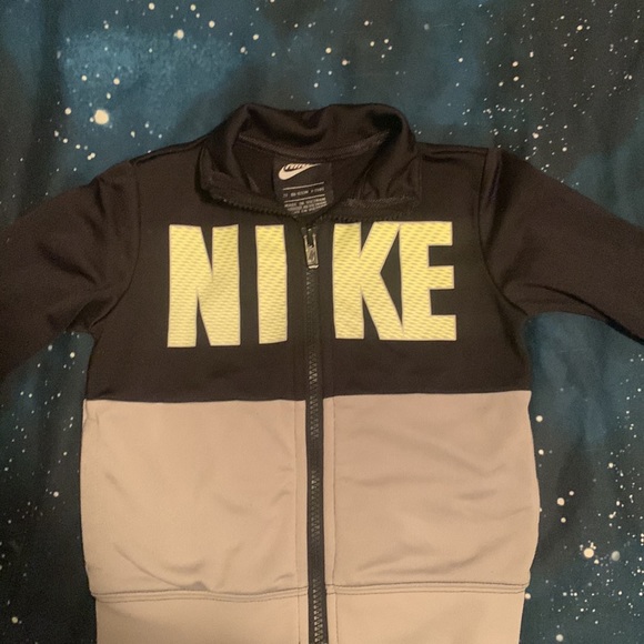 Nike toddler black tracksuit size 2T - Picture 2 of 4